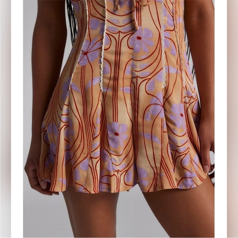 Kimchi Blue Urban Outfitters UO Thalia Open Back Romper size medium brand new - Picture 2 of 6